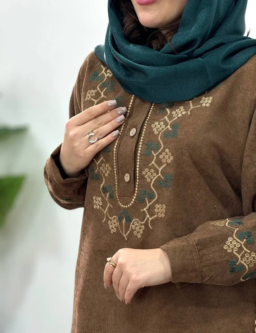 مانتو پاییزه گلدوزی آشیان